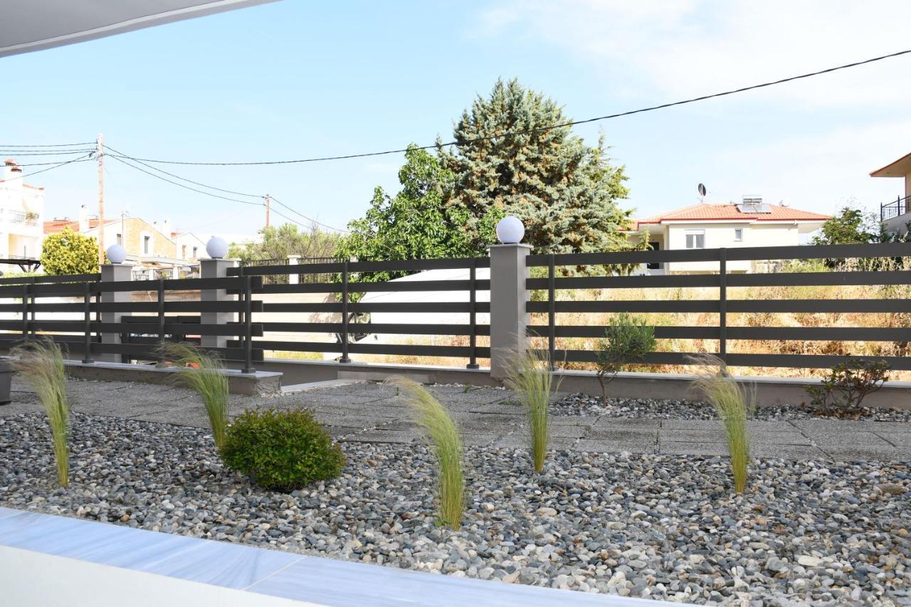 Theano Luxury Suites Nikiti エクステリア 写真
