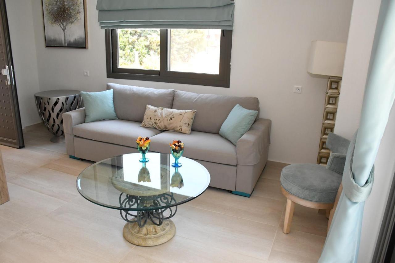 Theano Luxury Suites Nikiti エクステリア 写真