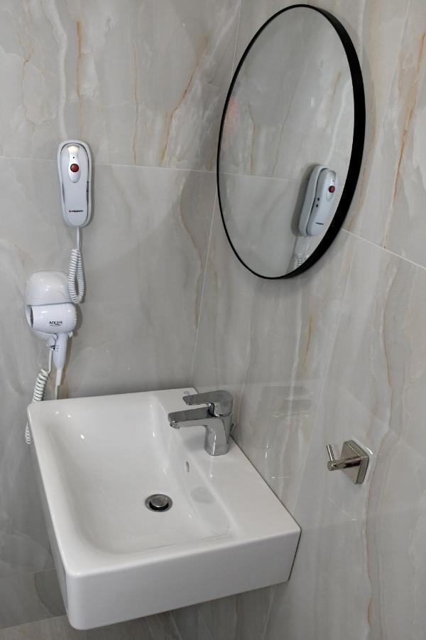 Theano Luxury Suites Nikiti エクステリア 写真