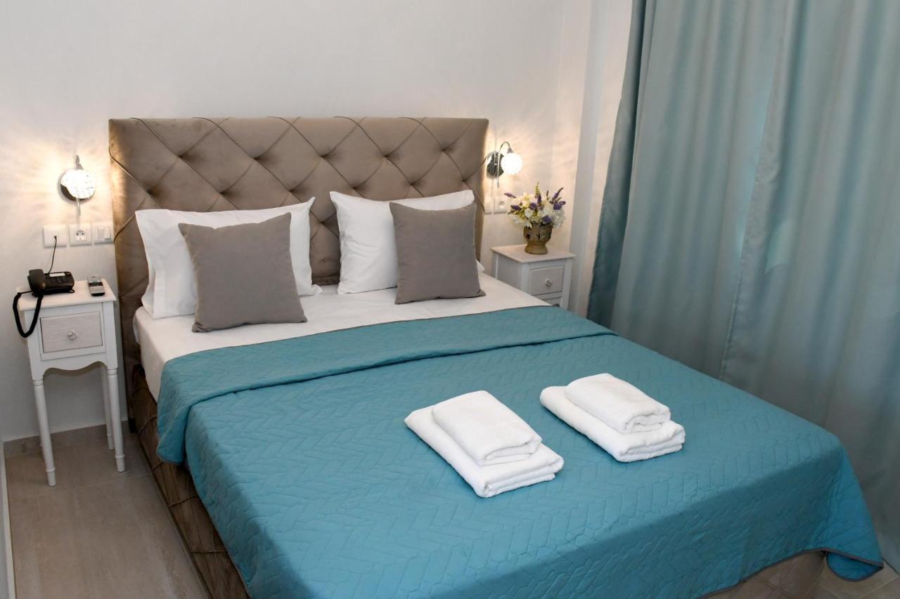 Theano Luxury Suites Nikiti エクステリア 写真